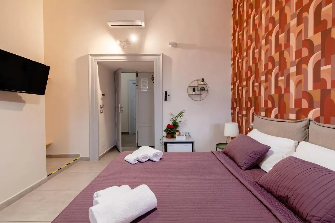 Hotel Monteoliveto 33 Nápoles